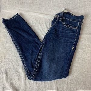 Buckle jeans